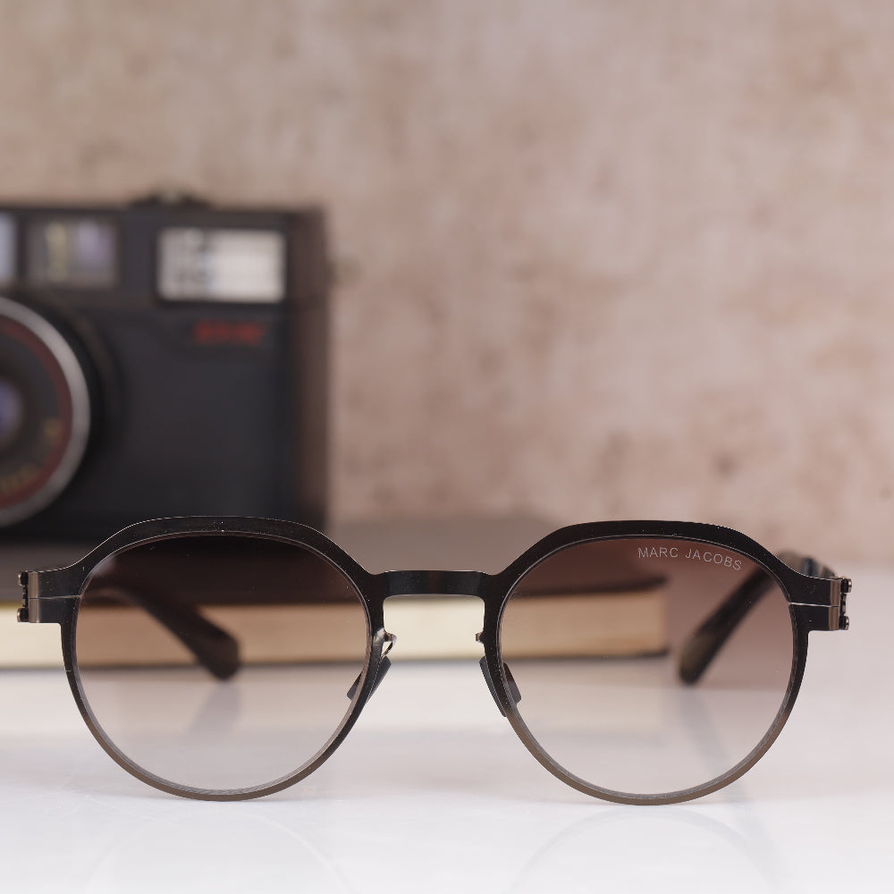 Marc Jacobs UM5801 Brown-Brown Sunglass with acetate frame and brown lenses