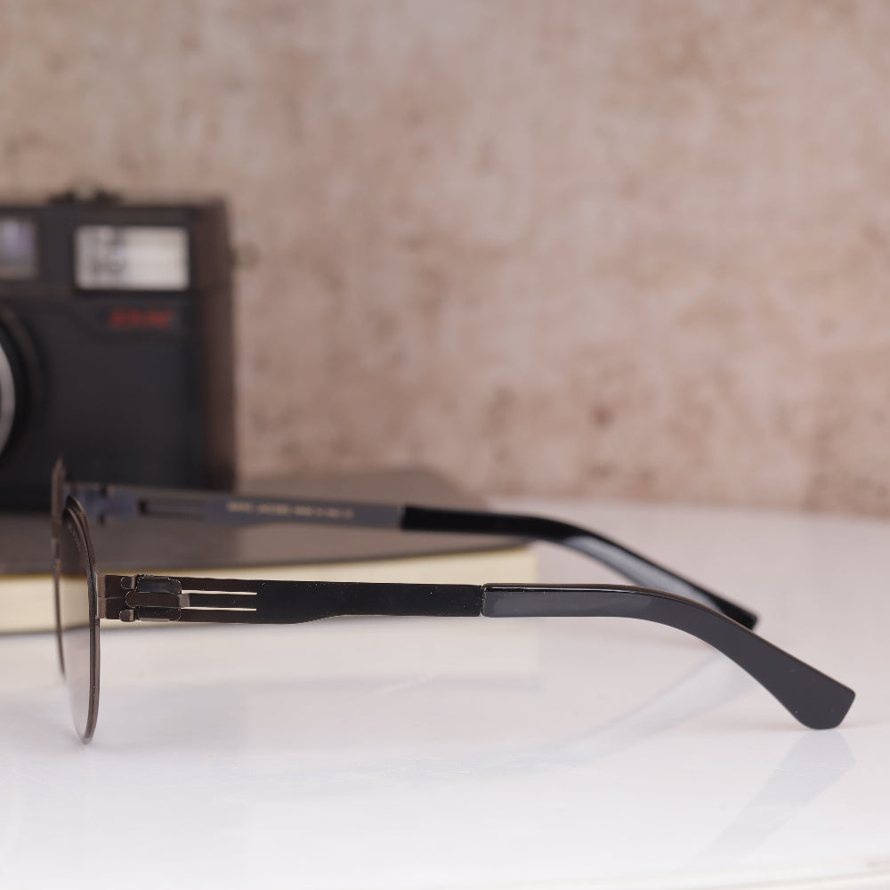 Marc Jacobs UM5801 Brown-Brown Sunglass with acetate frame and brown lenses