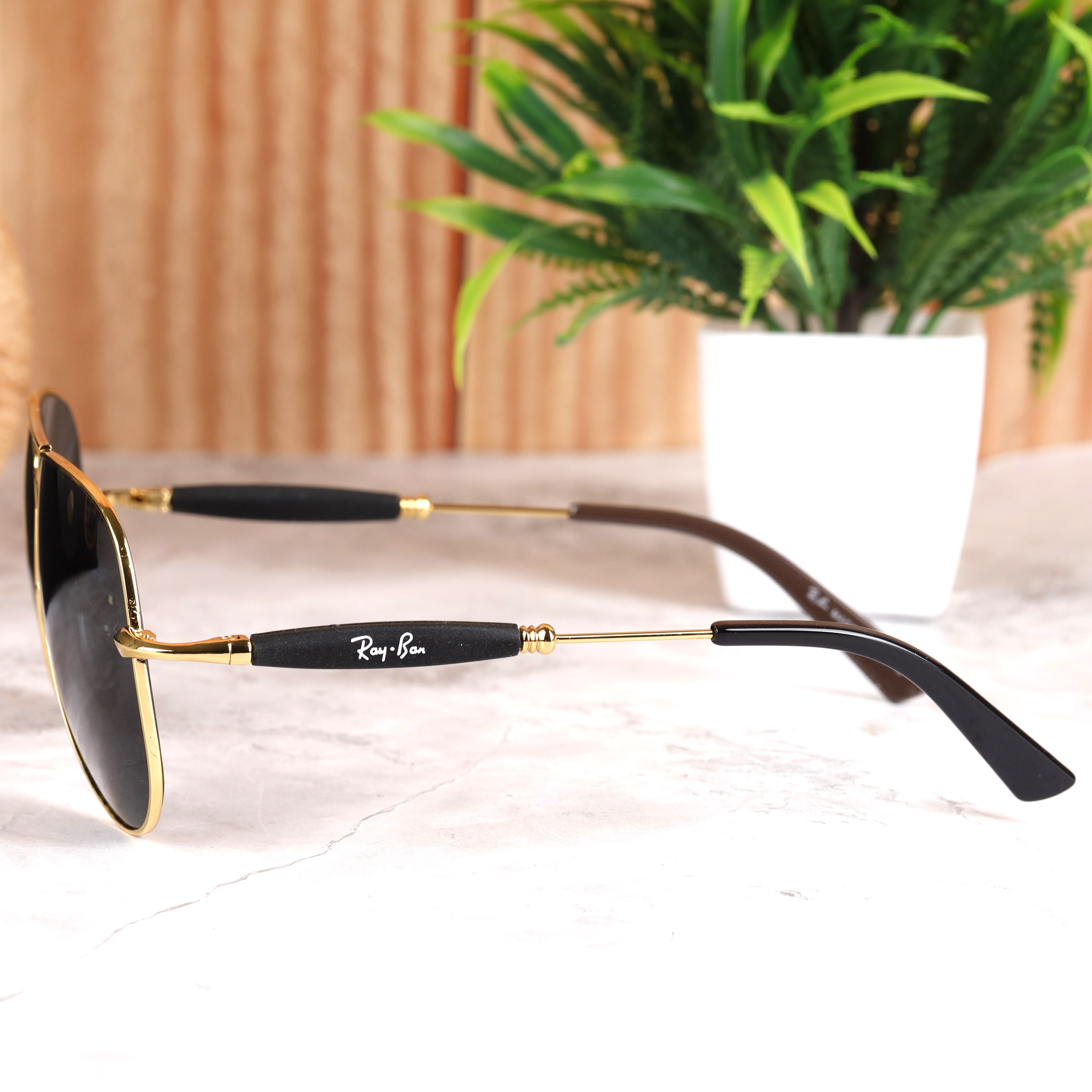 AirFrame 3517 Gold-Black Sunglass