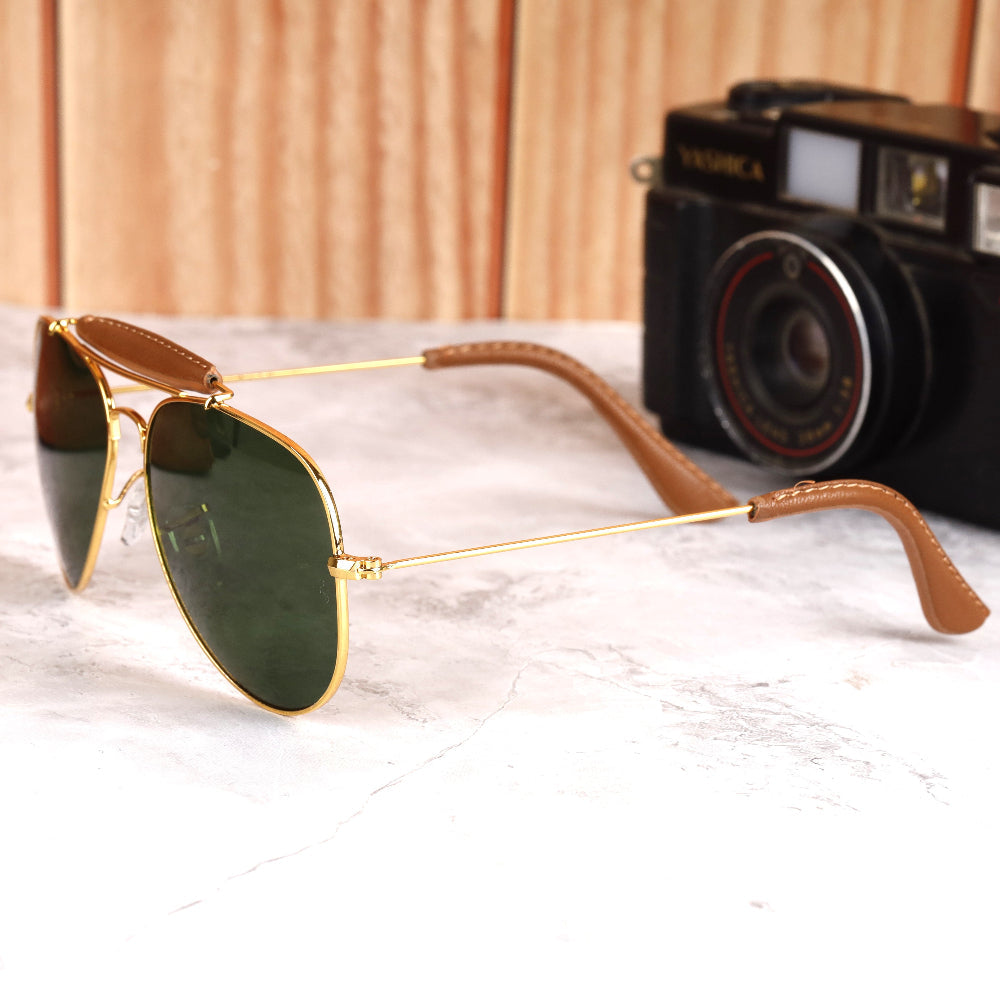 Classic Pilot 3029 Gold-Green Sunglass with gold frame and UV 400 protection from JUO INDIA.
