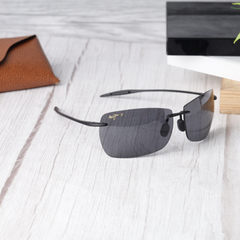 Classic Polarized Lighthouse Style 423-02 Black Neutral Grey Sunglass with black frame and neutral grey polarized lenses featuring UV 400 protection from JUO INDIA.
