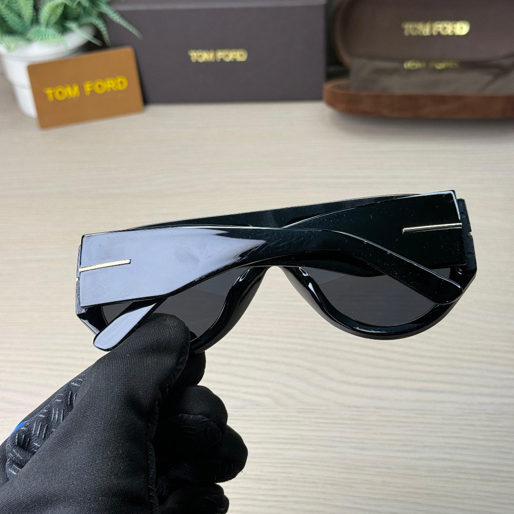 Stealth Oversized Black-Black Sunglass